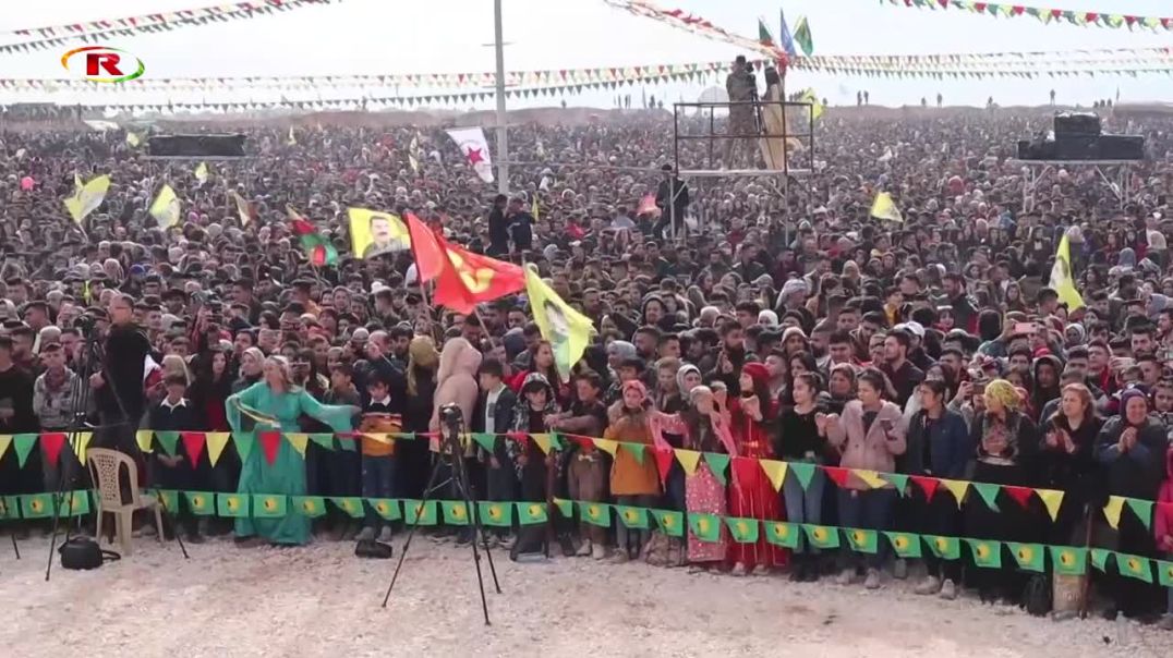 Bi hezaran Kurdên Rojavayê Kurdistanê Newroz pîroz kirin