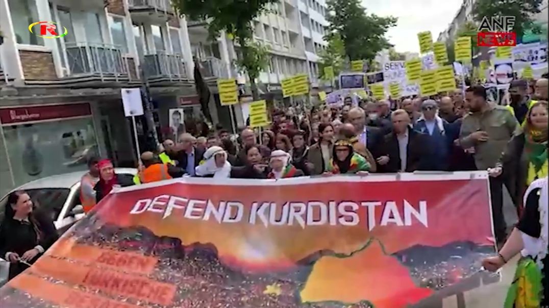 الكردستانيون في دوسلدروف الألمانية يشاركون في مسيرة ضد الاحتلال والخيانة