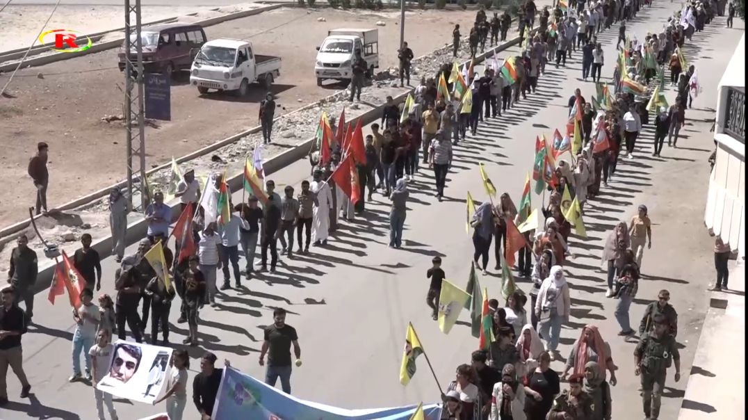 ⁣مظاهرة وخيمة تنديد بخيانة الحزب الديمقراطي الكردستاني وعمالته للاحتلال التركي في كوباني
