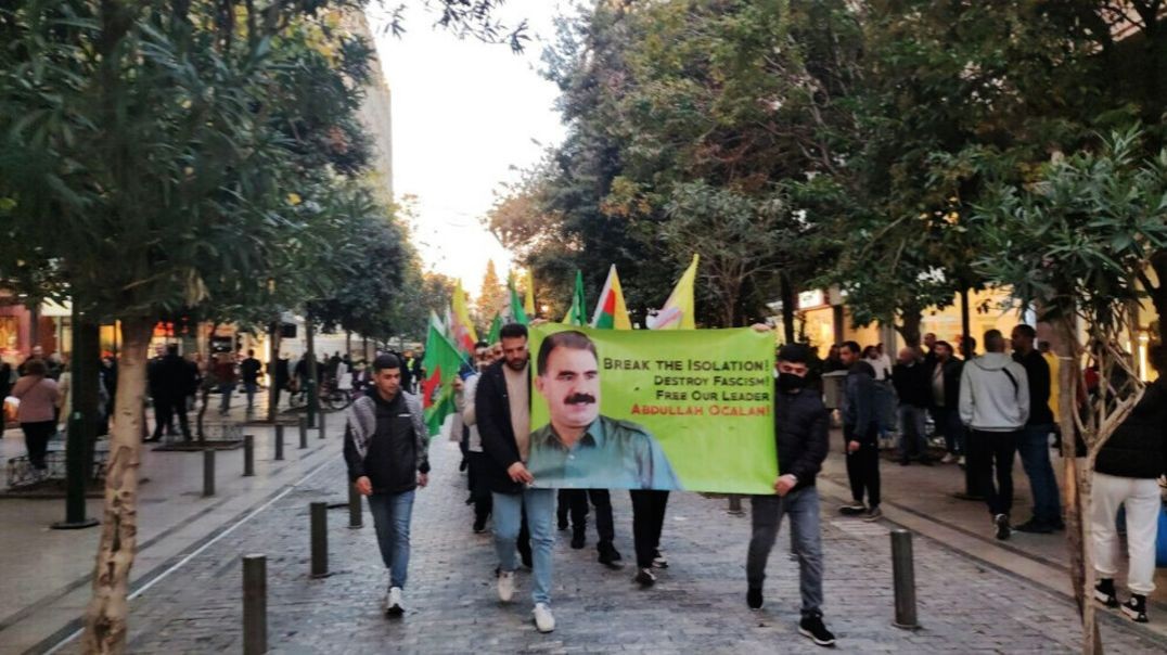 ⁣الكردستانيون في أوروبا ينددون بالعزلة على القائد عبدالله أوجلان