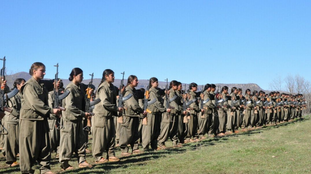 ⁣Jinên Kurd di bin banê YJA Star artêşa xwe avakirin