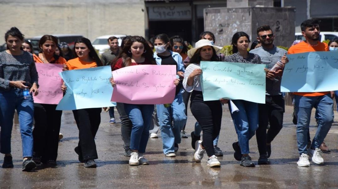 ⁣الالاف من أهالي مقاطعة كوباني يطالبون بالحرية الجسدية للقائد أوجلان