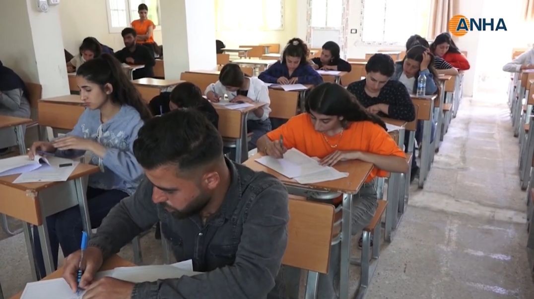 ⁣بمشاركة آلاف الطلبة..بدء الامتحانات الجامعية في شمال وشرق سوريا