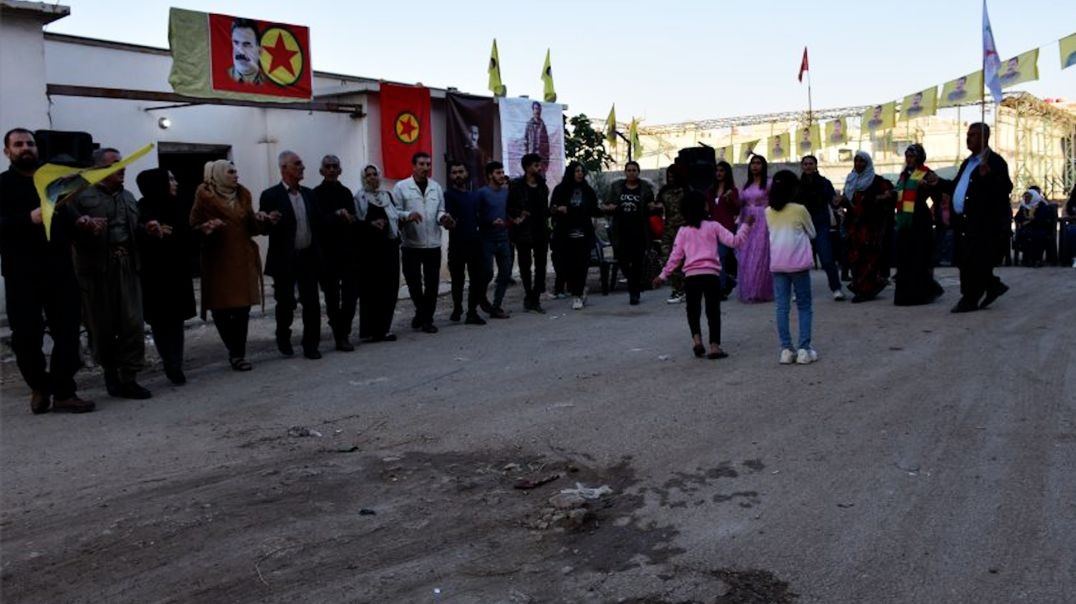 ⁣قامشلو.. الأهالي يحتفلون بالذكرى السنوية لتأسيس حزب العمال الكردستاني