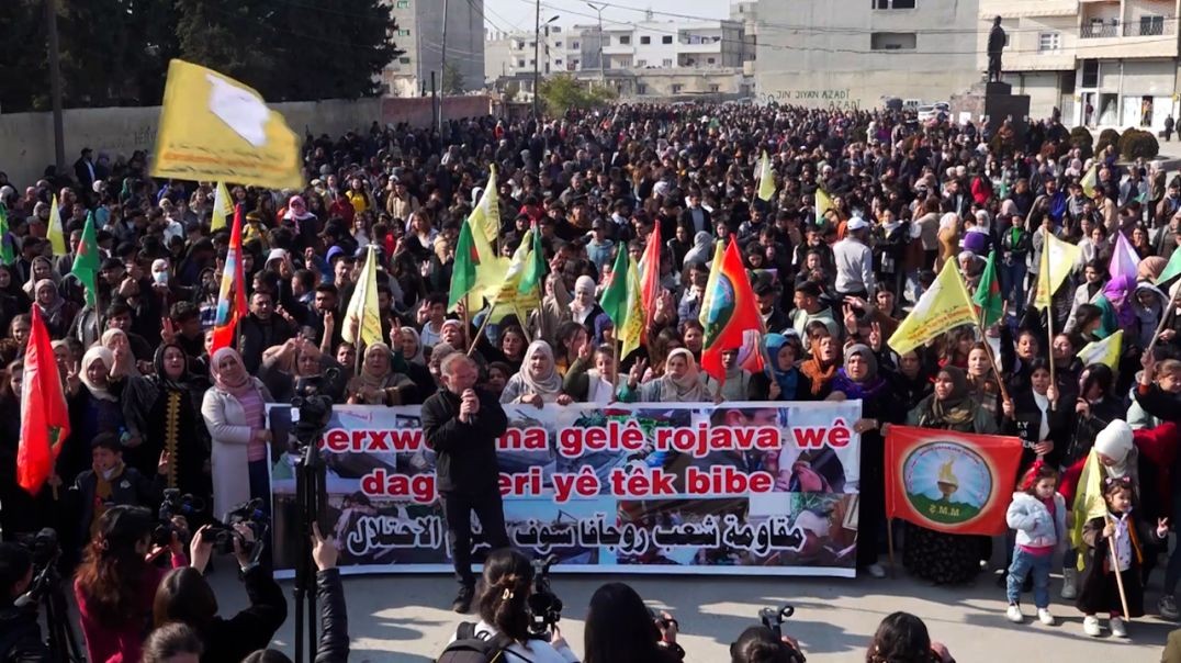 ⁣DOSYA - Li Kobanê bi meşeke girseyî bombebarana li ser nobedarên Tişrînê hat şermezarkirin