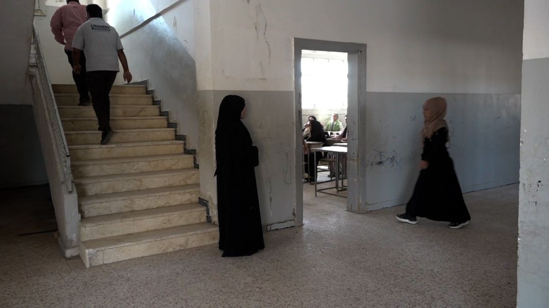⁣ملف - الطلبة وأهاليهم في الطبقة يثنون على اتفاقية الامتحانات في مناطقهم وتخفيف الأغباء عنهم