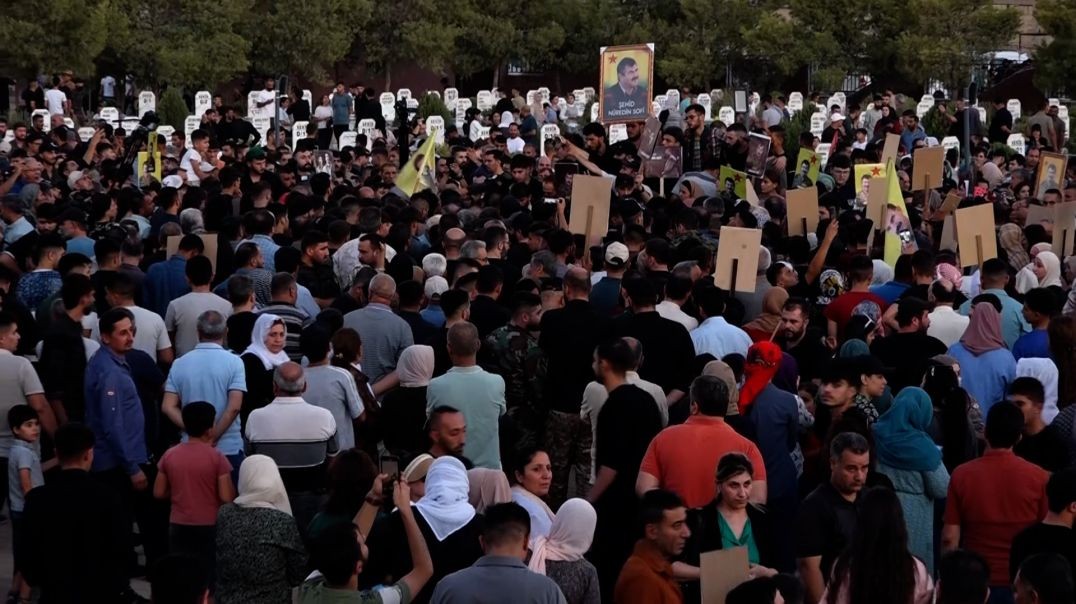⁣DOSYA - Pêşengê şoreşa Rojava Nûredîn Sofî bi merasîmekê girseyî hat oxirkirin