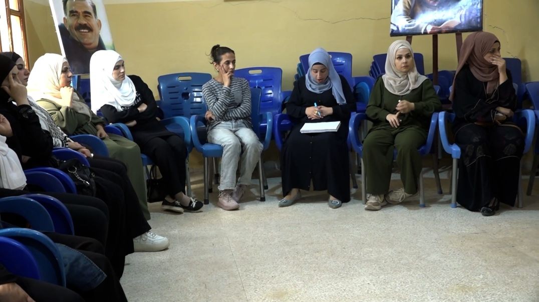 ⁣ملف - تجمع نساء زنوبيا بمقاطعة الطبقة ينظم جلسات لقراءة مانيفستو السلام والمجتمع الديمقراطي