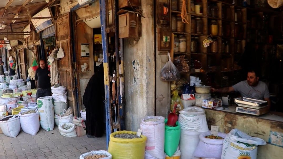 في أزقة سوق عذرا..عبق الماضي يلتقي بحركة الحاضر - تقرير: يحيى علو