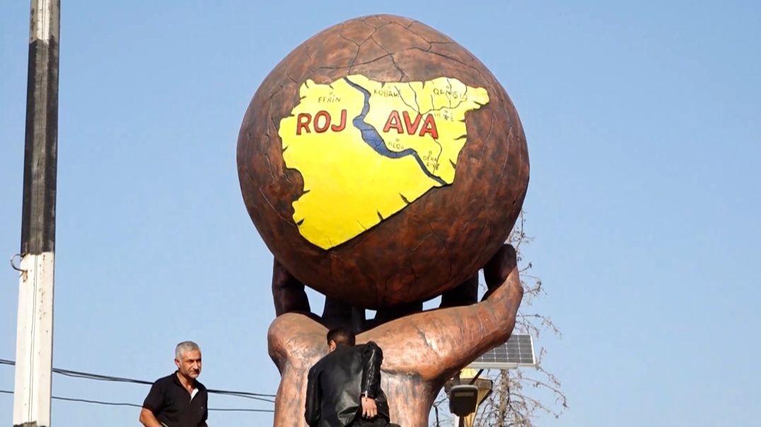 ⁣مجسم "روجافا" يزين مدخل قامشلو..معلم جديد يعبر عن إرادة الشعوب - تقرير: يحيى محمد