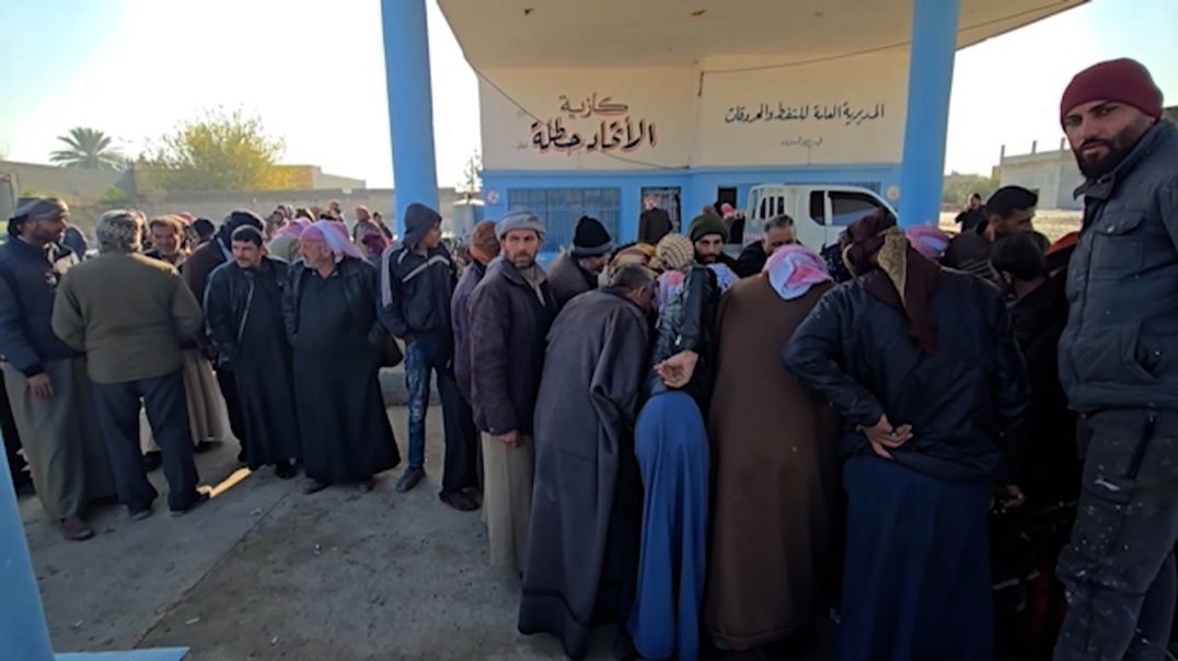 ⁣توزيع وقود التدفئة على الأهالي في القرى السبع في مقاطعة دير الزور-تقرير: زهرة الصالح