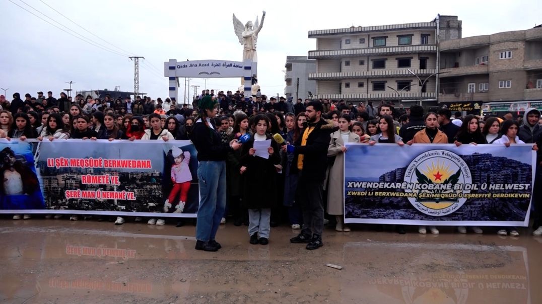 ⁣DOSYA - Xwendekarên Zanîngeha Kobanê ji bo êrîşên berxwedana Şêxmeqsûd meşiyan