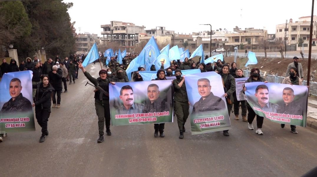 ⁣Şêniyên Dêrikê û koçberên Efrîn û Şehbayê bi meşekê Fermandar Ziyad Heleb û hevalên wî bi bîr anîn.