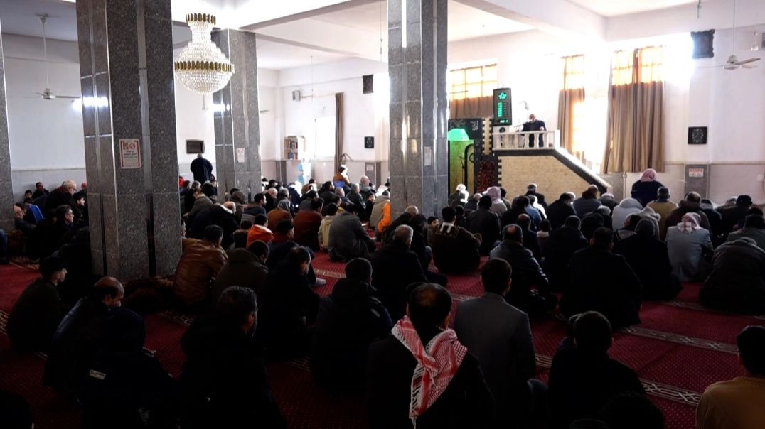 ⁣في مواجهة دعوات الكراهية... خطبة الجمعة تجدد رسالة الدين في الوحدة والسلام-تقرير: سليمان الطويل