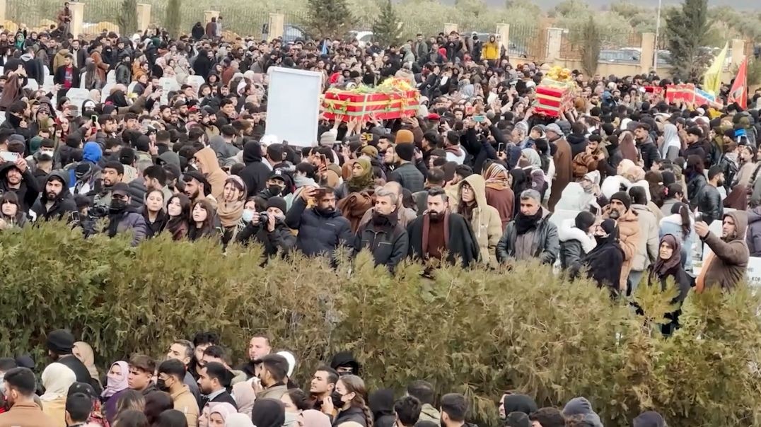 ⁣DOSYA-li Kobanê bi deh hezaran kes Şehîd Ziyad û rê hevaşên wî oxirkirin